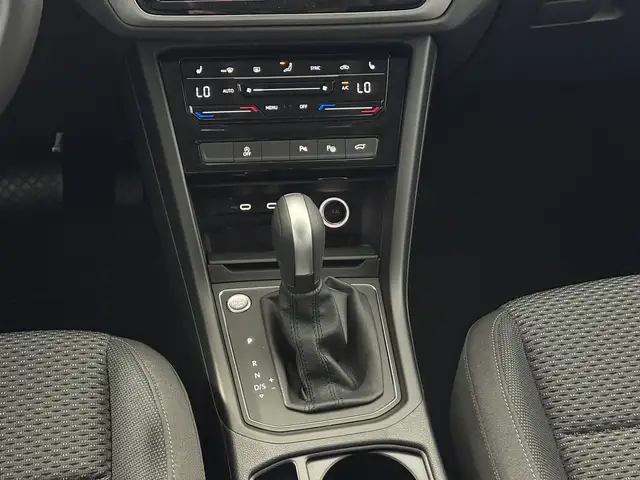 Volkswagen Touran view 12