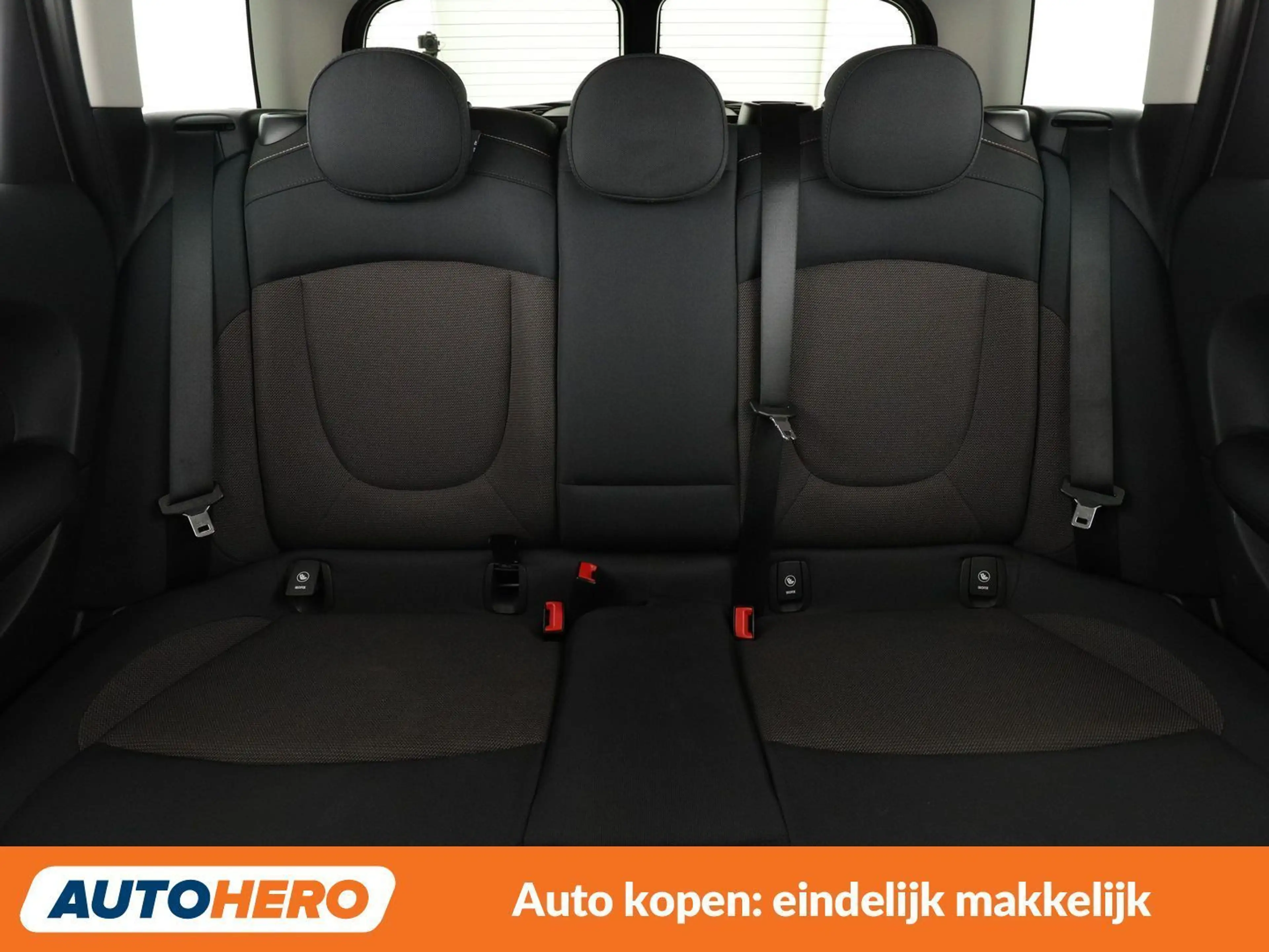 MINI Cooper Clubman Cooper — photo 15