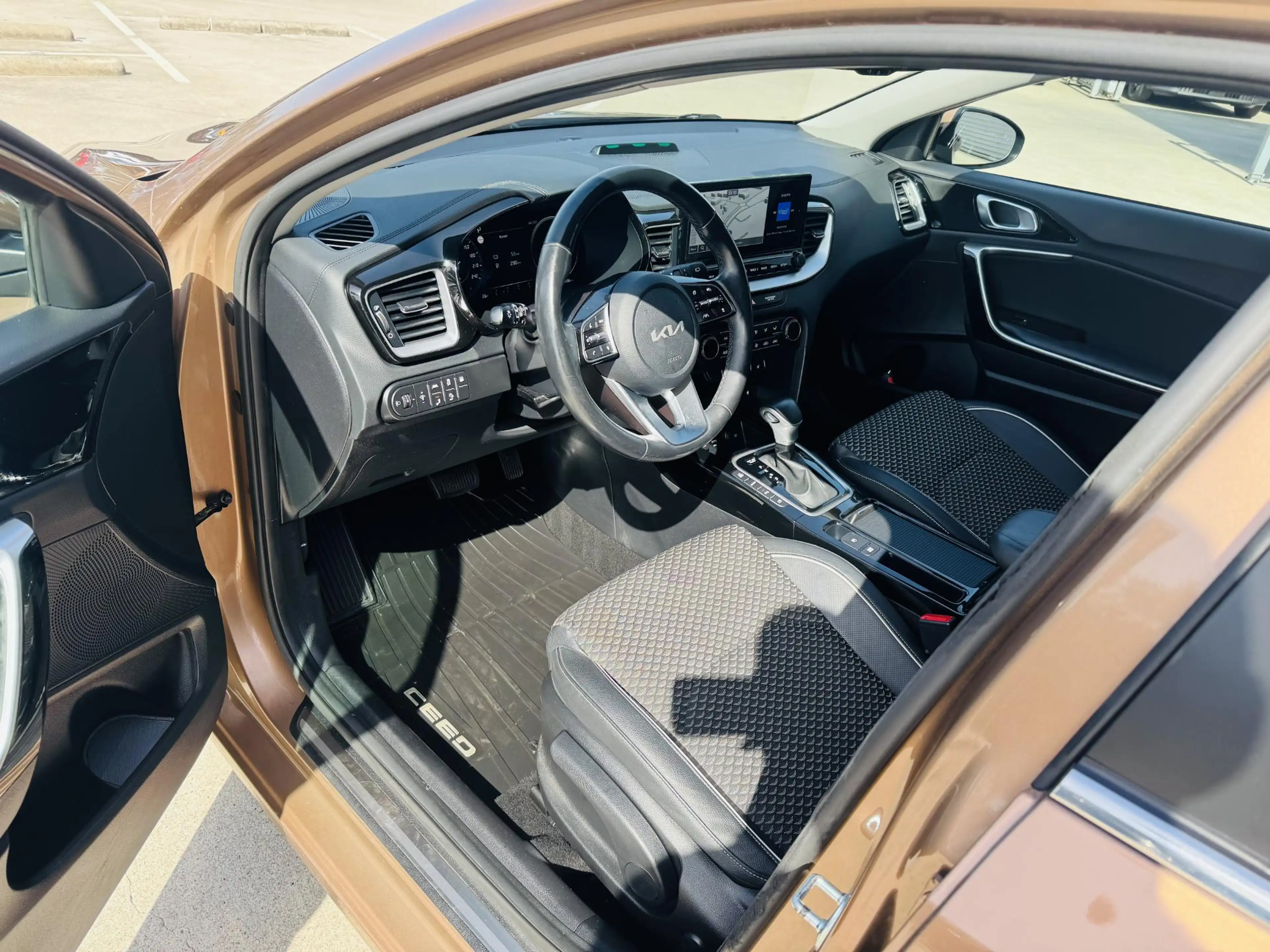 Kia Ceed SW / cee'd SW Sportswagon 1.6 GDI PHEV DynamicPlusLine Edition D — photo 4