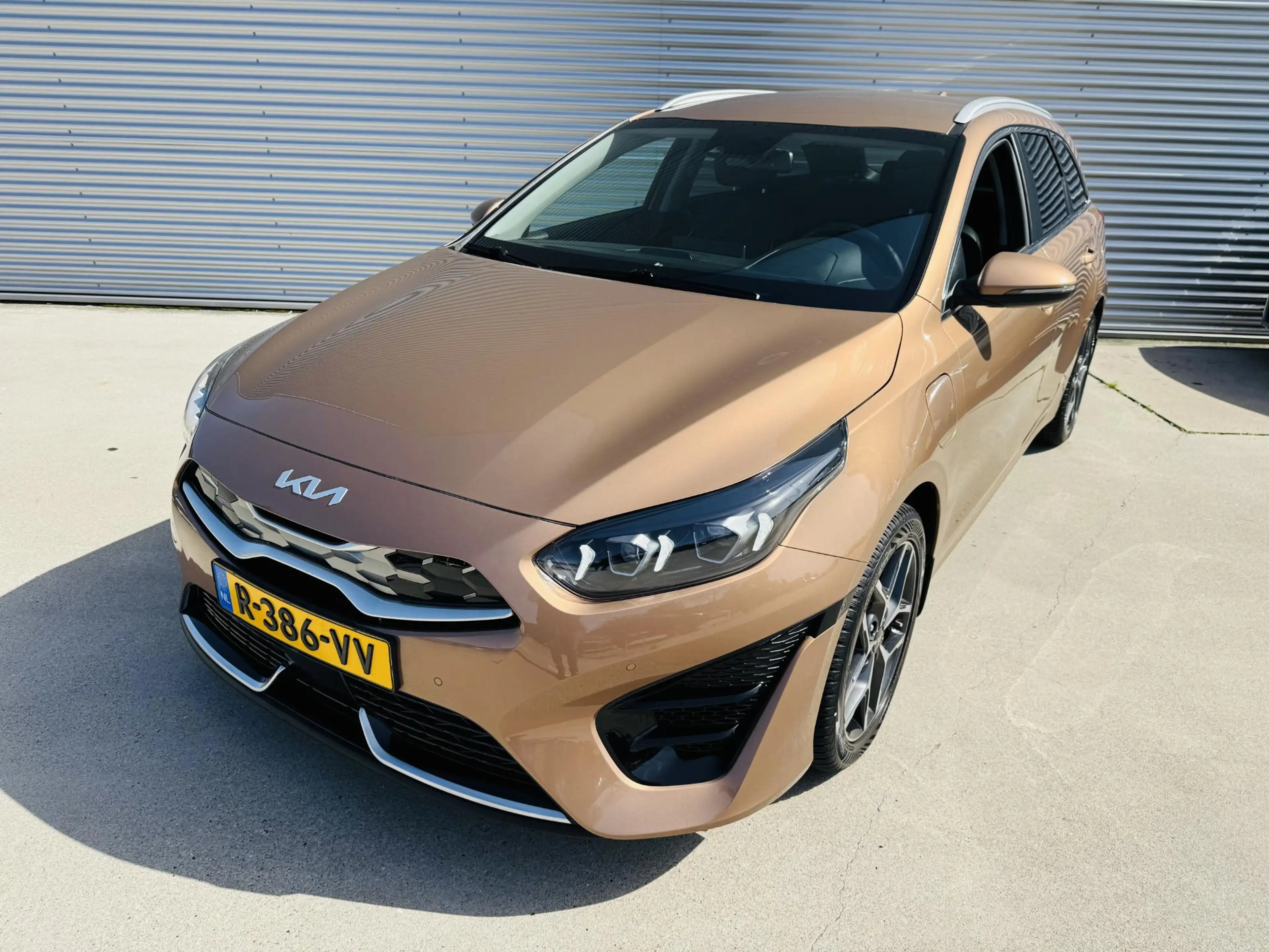 Kia Ceed SW / cee'd SW Sportswagon 1.6 GDI PHEV DynamicPlusLine Edition D — photo 2