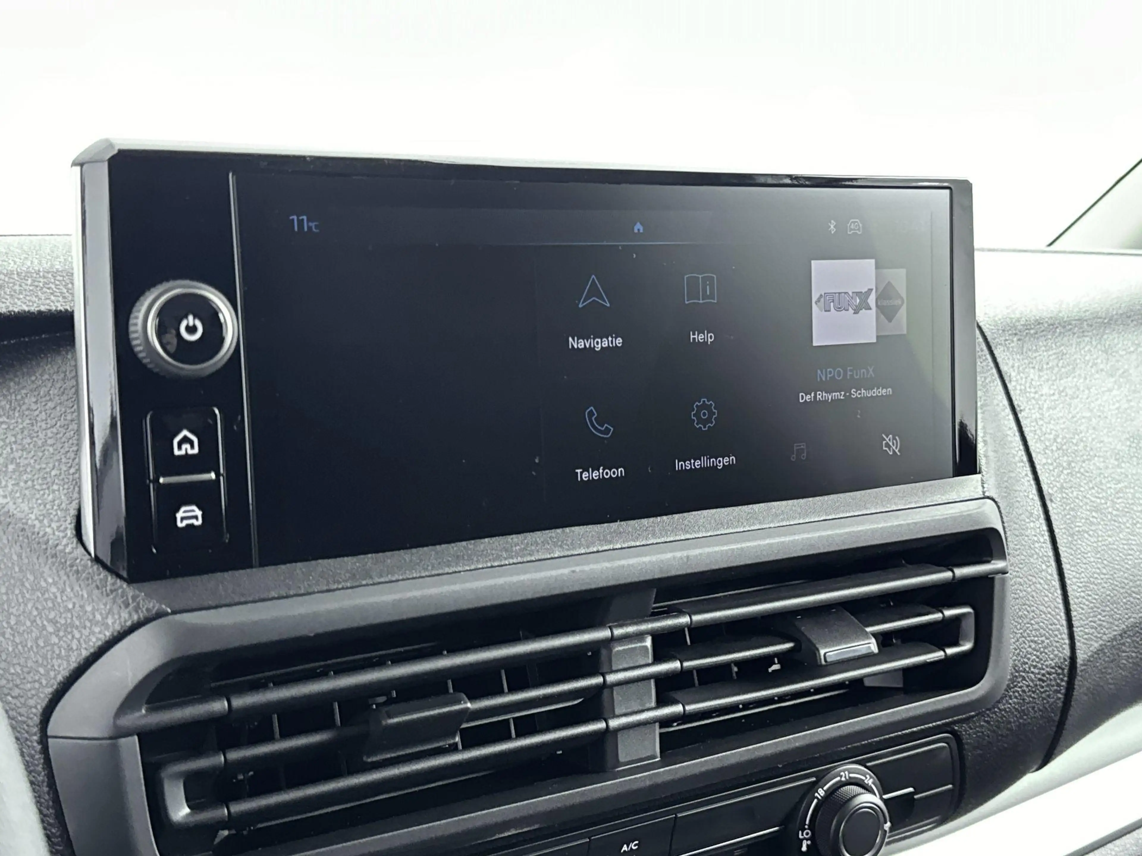 Peugeot e-Expert EV L2 75 kWh | DEMO deal | Camera | Navigatie | Ai — photo 11
