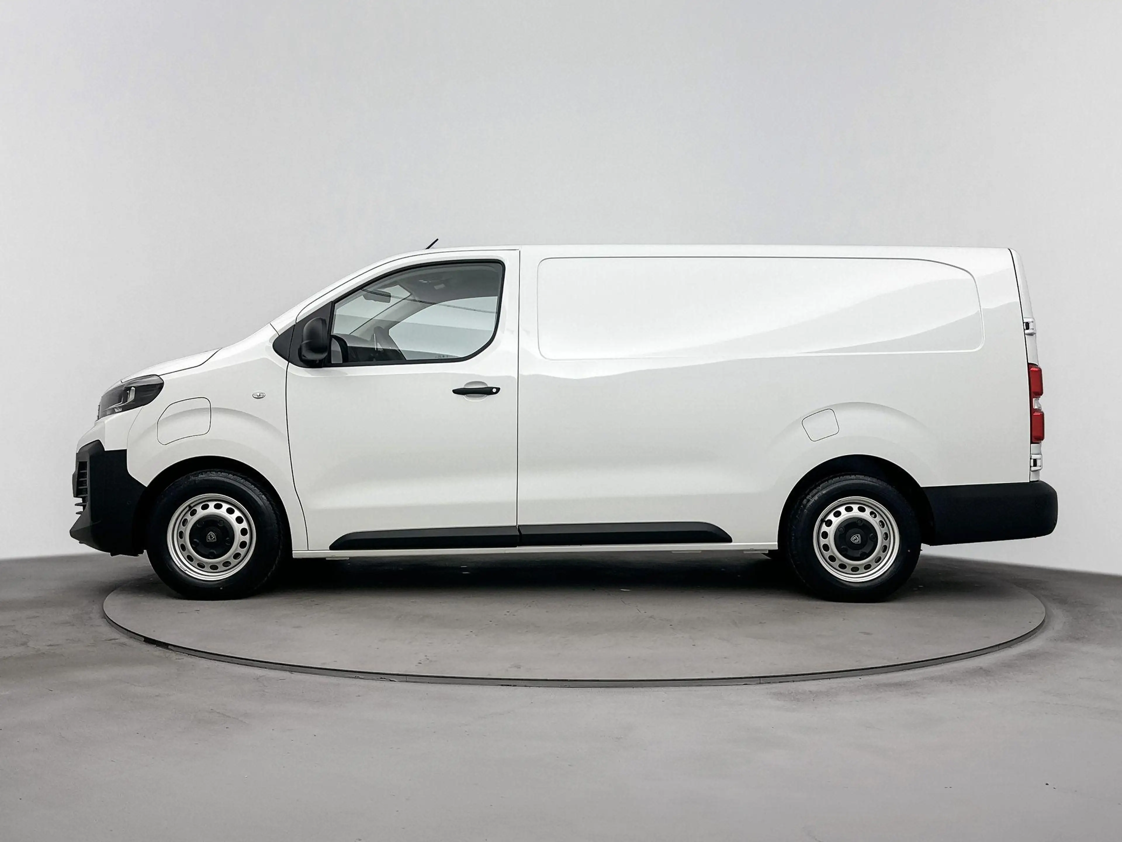 Peugeot e-Expert EV L2 75 kWh | DEMO deal | Camera | Navigatie | Ai — photo 4