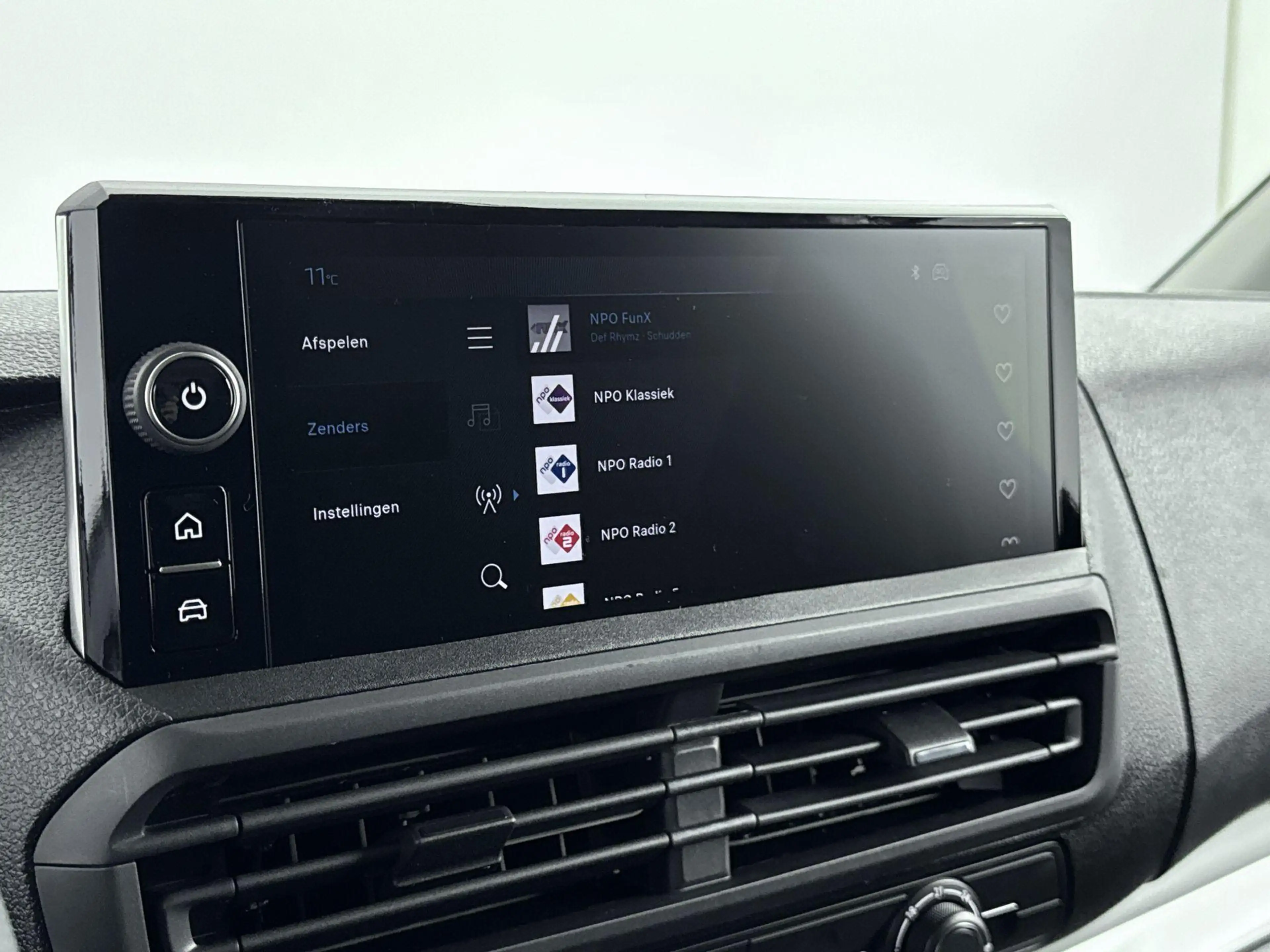 Peugeot e-Expert EV L2 75 kWh | DEMO deal | Camera | Navigatie | Ai — photo 15
