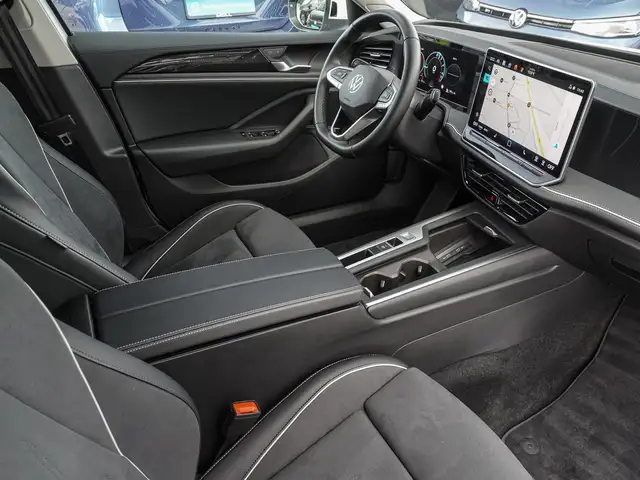 Volkswagen Passat view 8