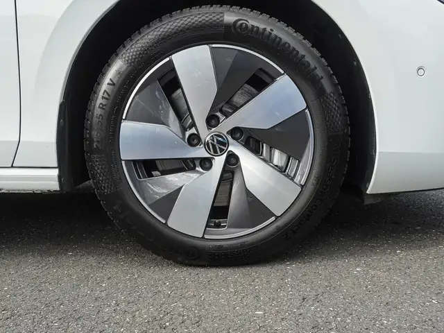 Volkswagen Passat view 7