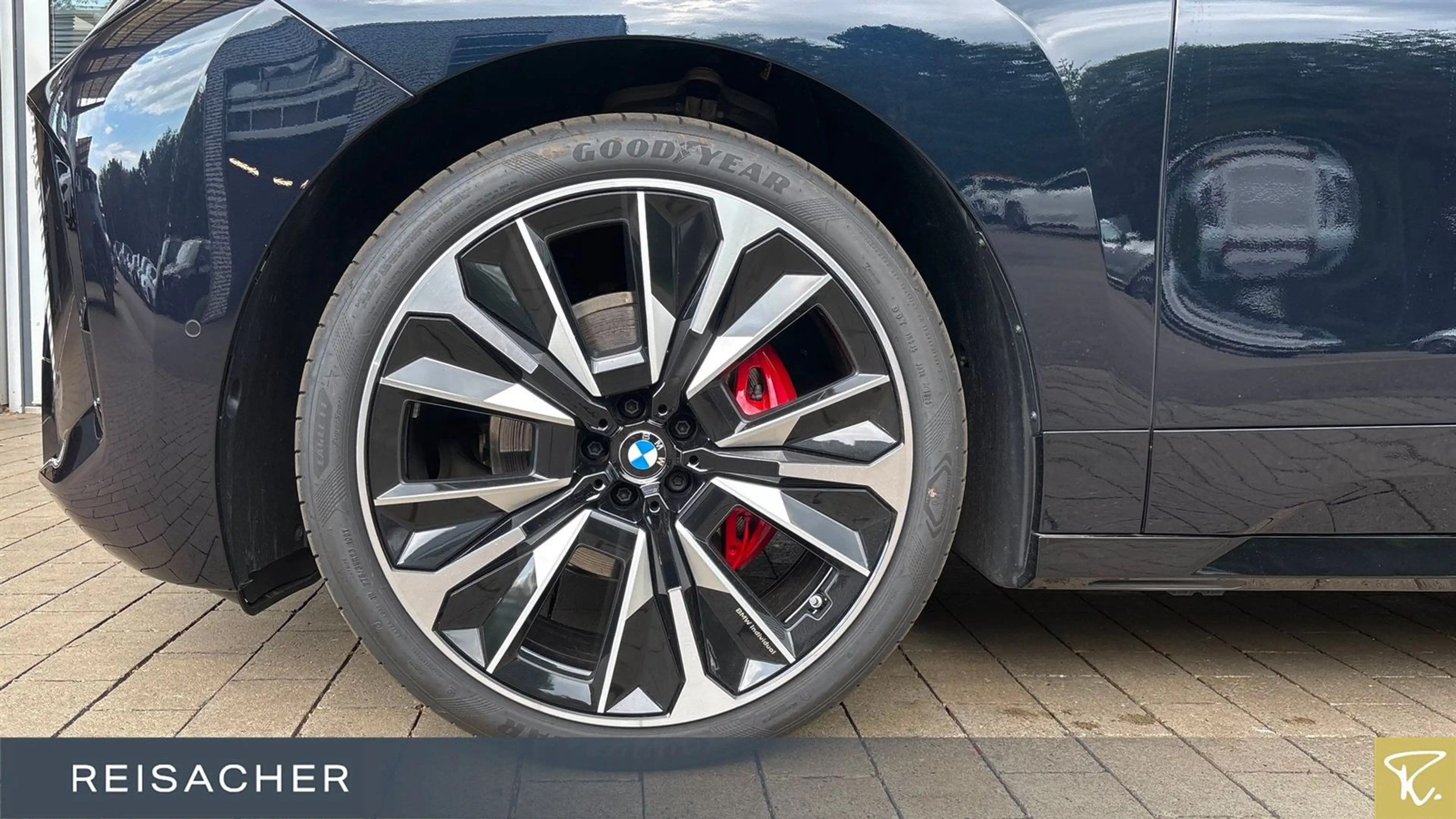 BMW iX A xDrive60 M-Sport,M-Sport PRO,SkyLou,AHK,DAP — photo 3