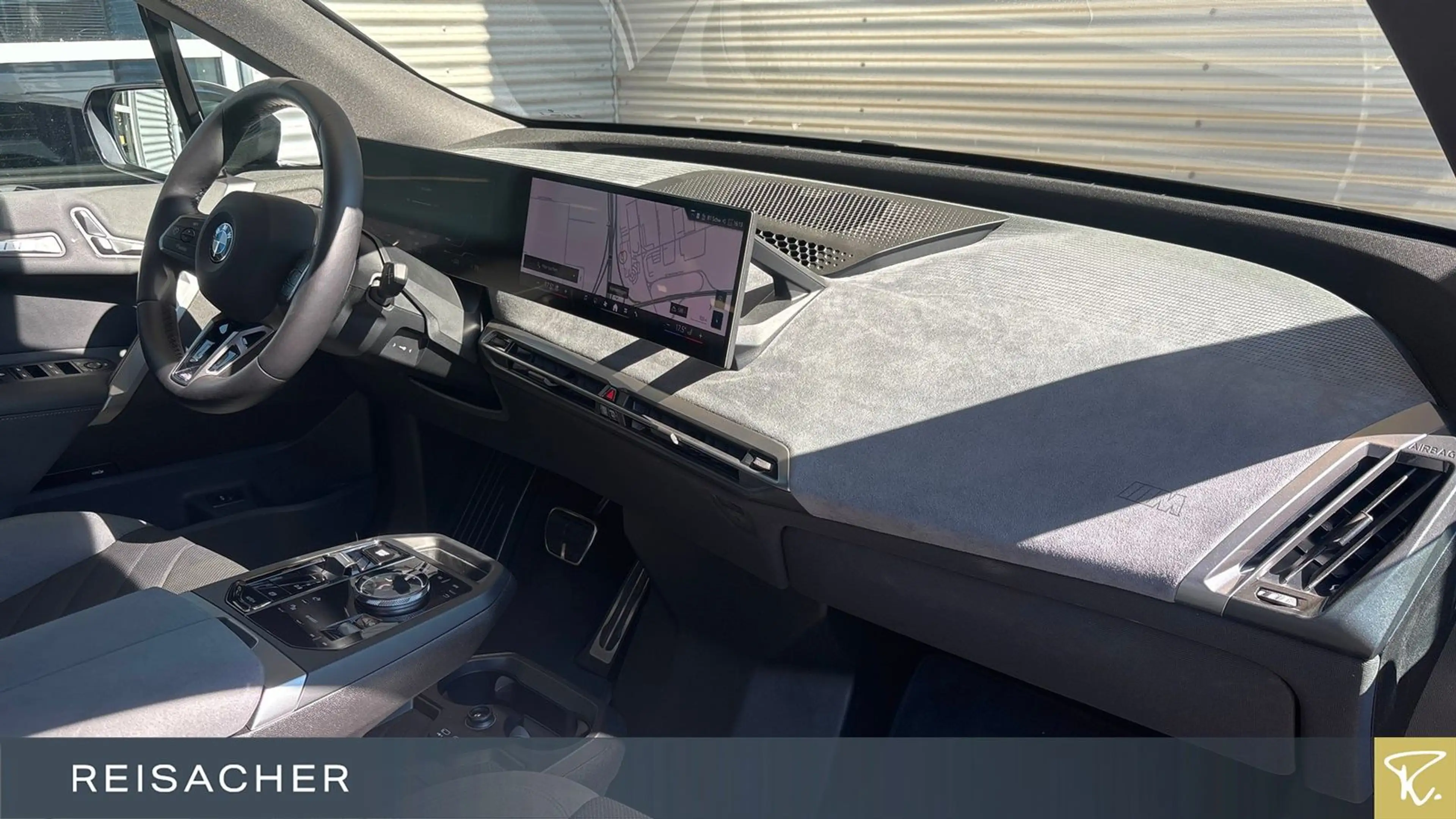 BMW iX A xDrive60 M-Sport,M-Sport PRO,SkyLou,AHK,DAP — photo 13