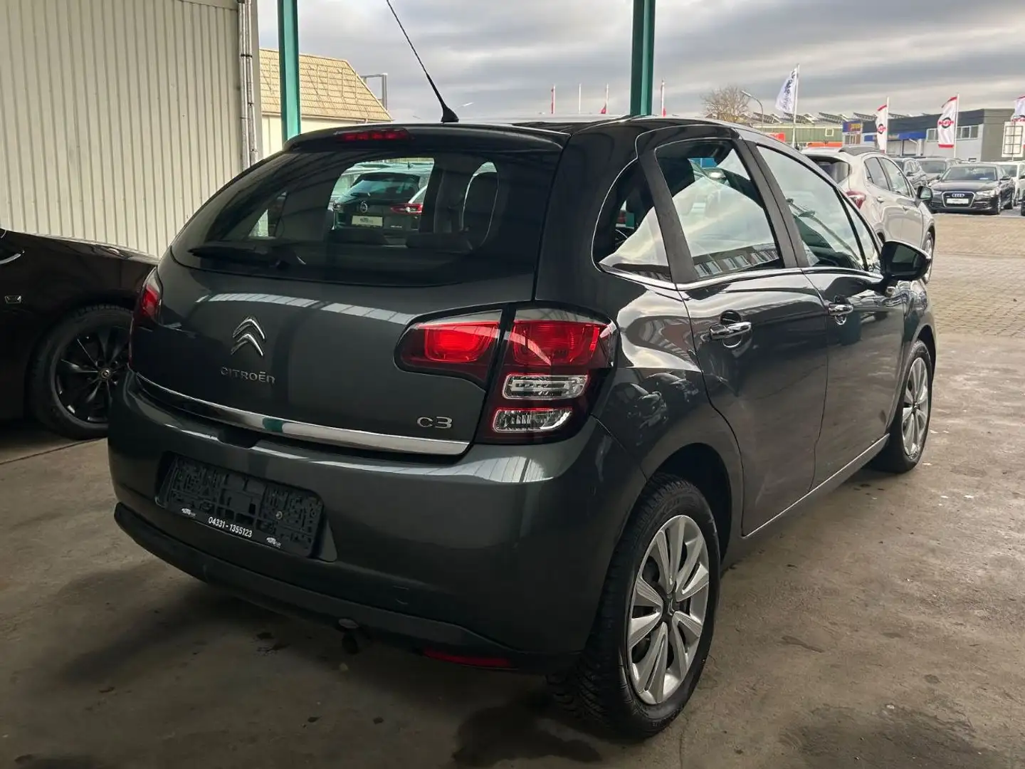 Citroen C3 1.2 Tendance*Klima*Panorama-Frontscheibe* Grau - 2