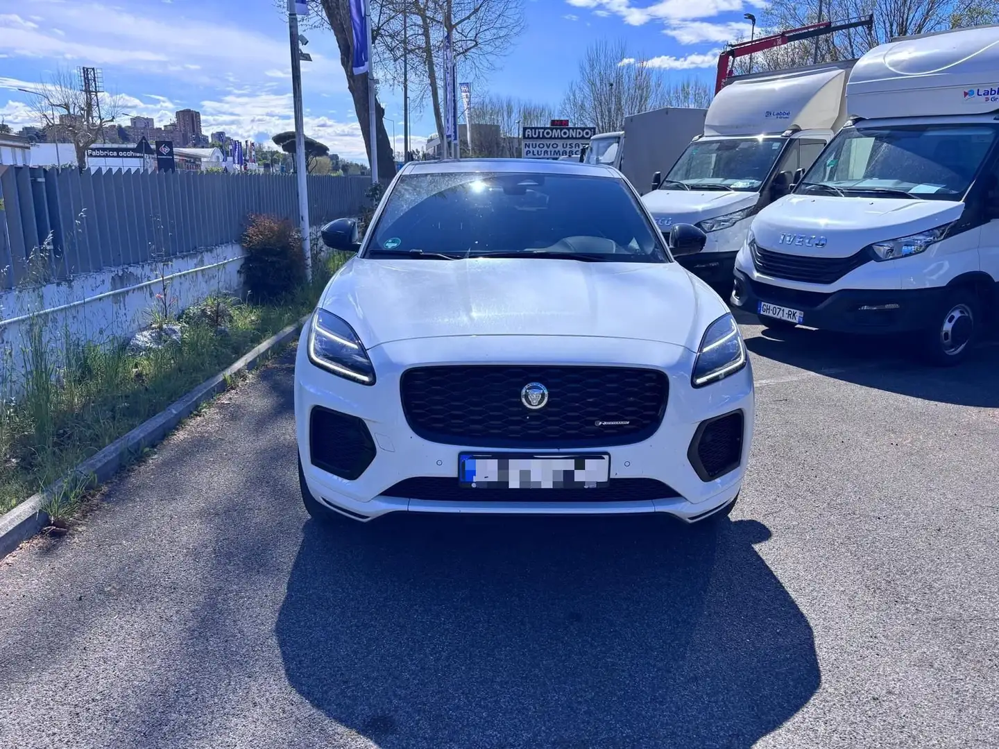 Jaguar E-Pace 2.0d  R-Dynamic SE awd 163cv auto Bianco - 2