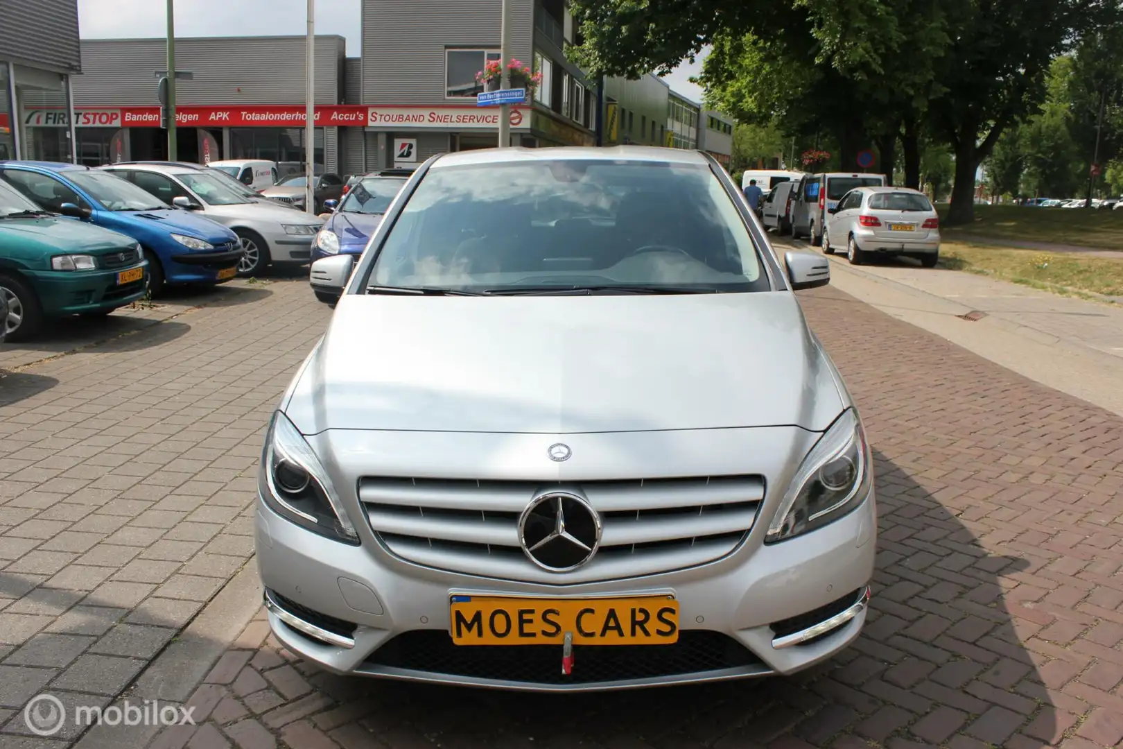 Mercedes-Benz B 180 Ambition Grijs - 2