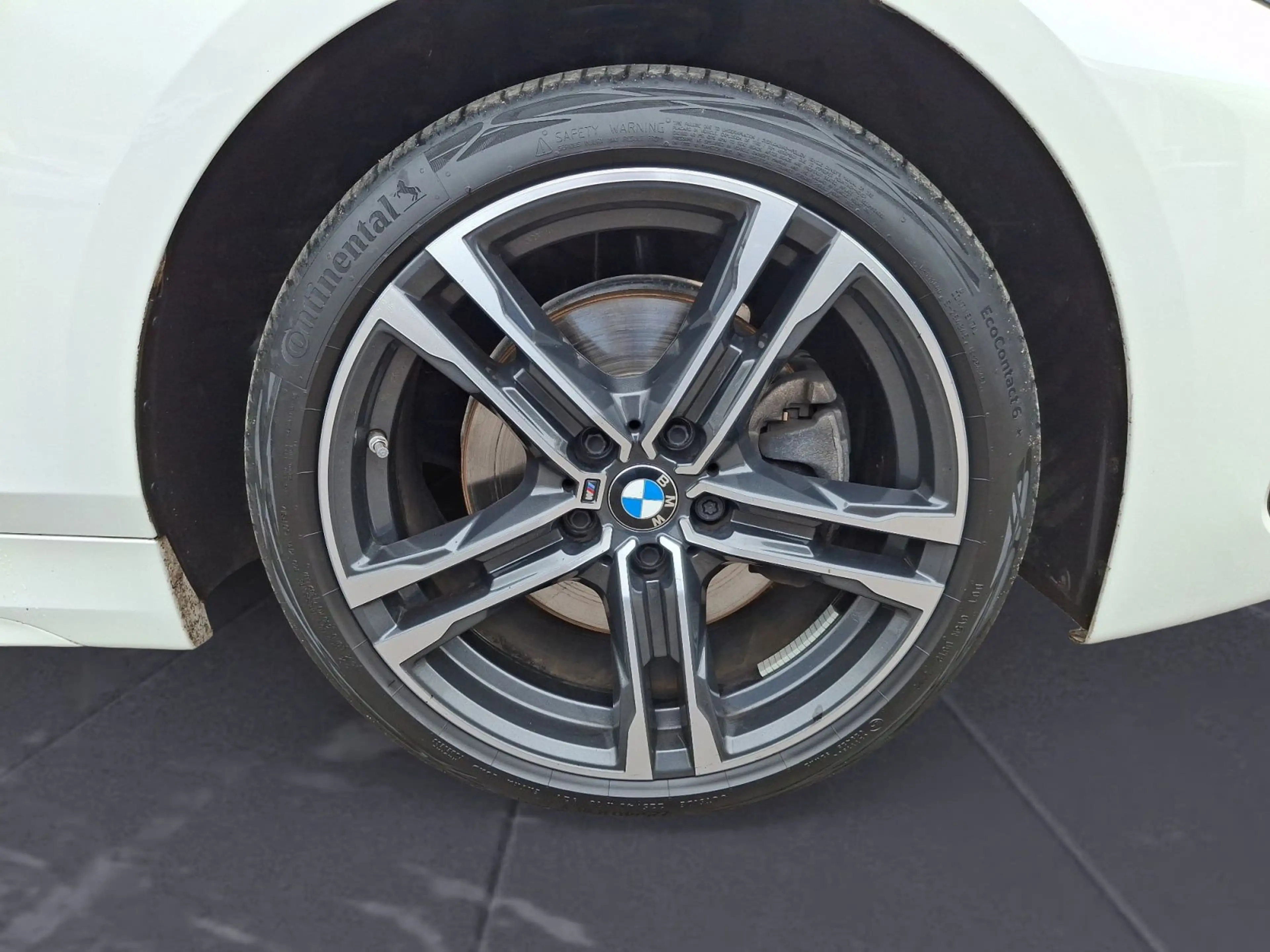 BMW 118 i M Sport — photo 7