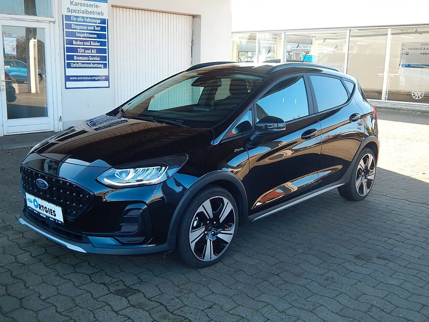 Ford Fiesta Active Schwarz - 1
