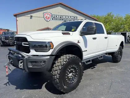 White 2024 RAM 5500 Chassis 6-Speed Automatic