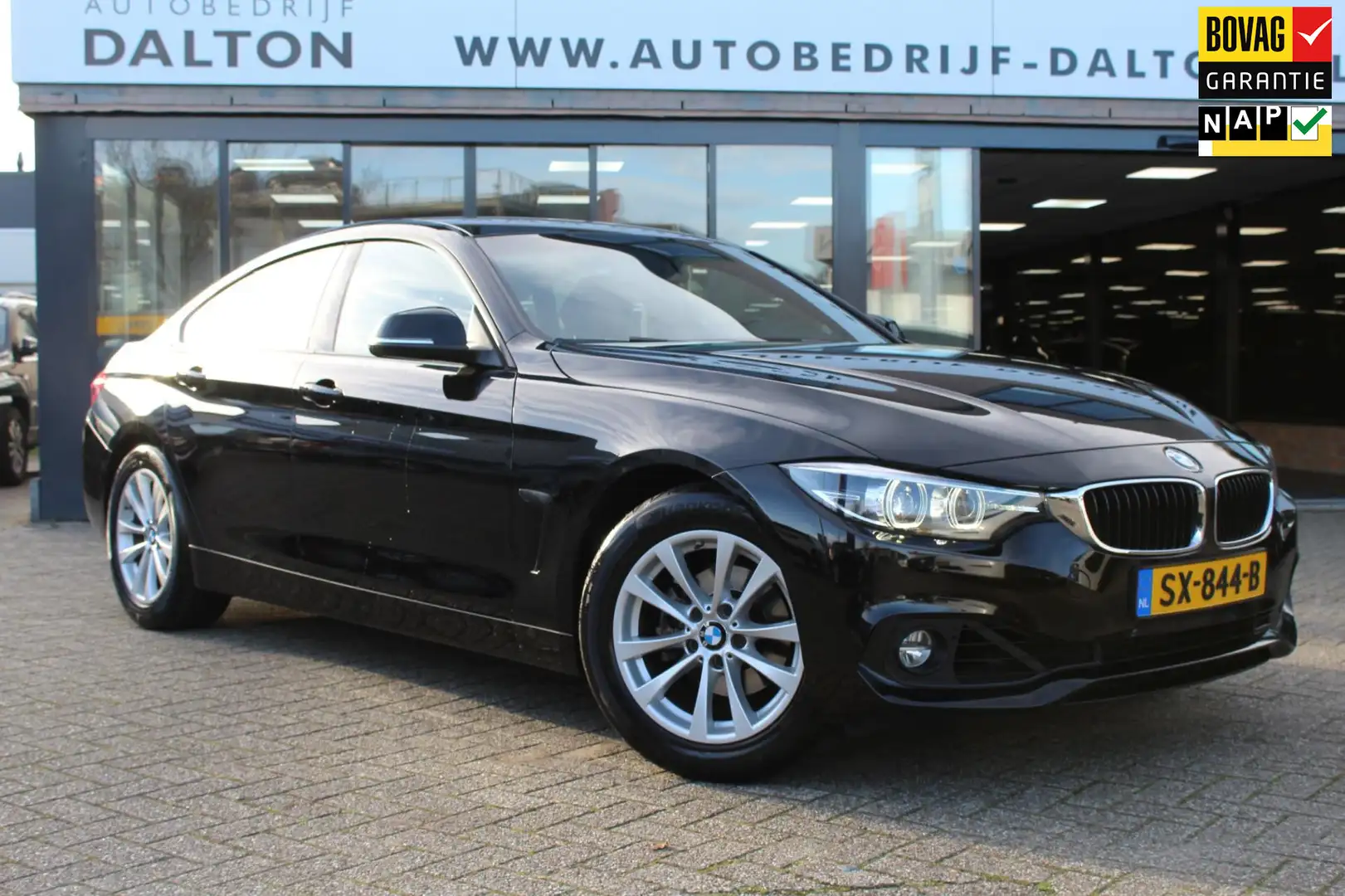 BMW 418 4-serie Gran Coupé 418i High Executive LEER / NAVI Zwart - 1