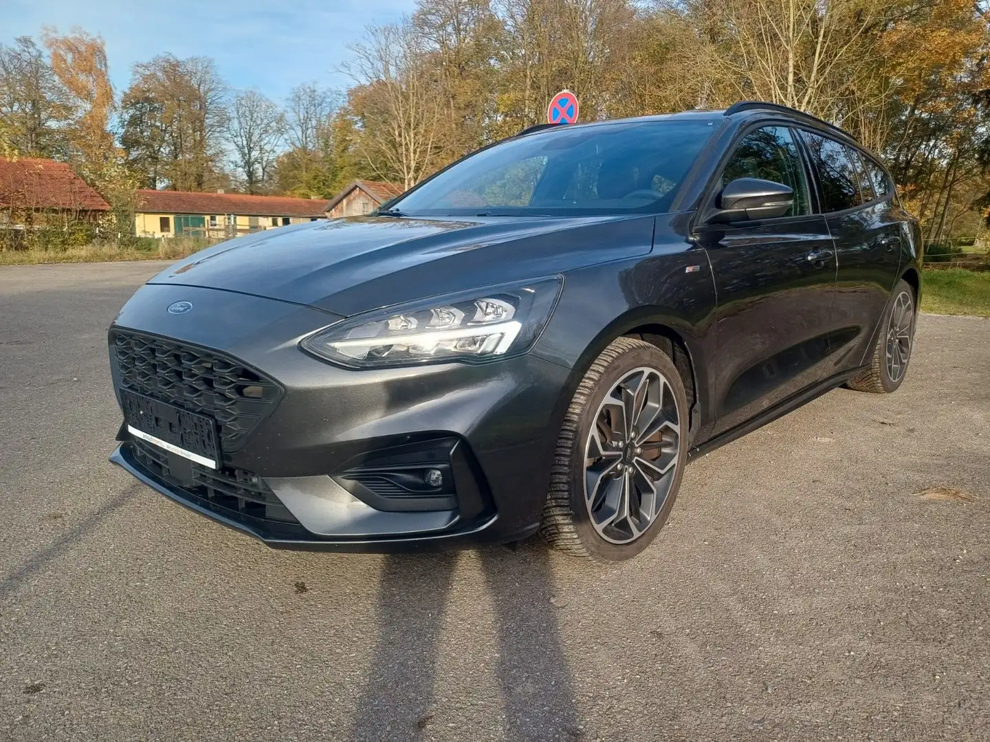 Ford Focus Turnier ST-Line Design+Tech Paket 2 Grau - 2