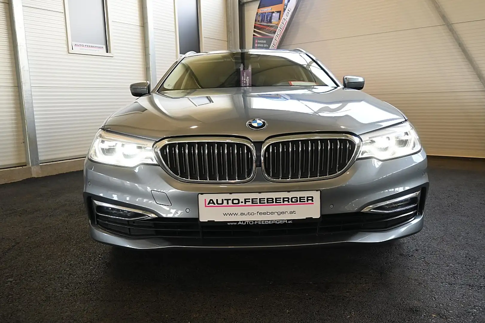 BMW 520 d xDrive Touring Aut. Luxury Line  LED,Panorama... Blau - 2