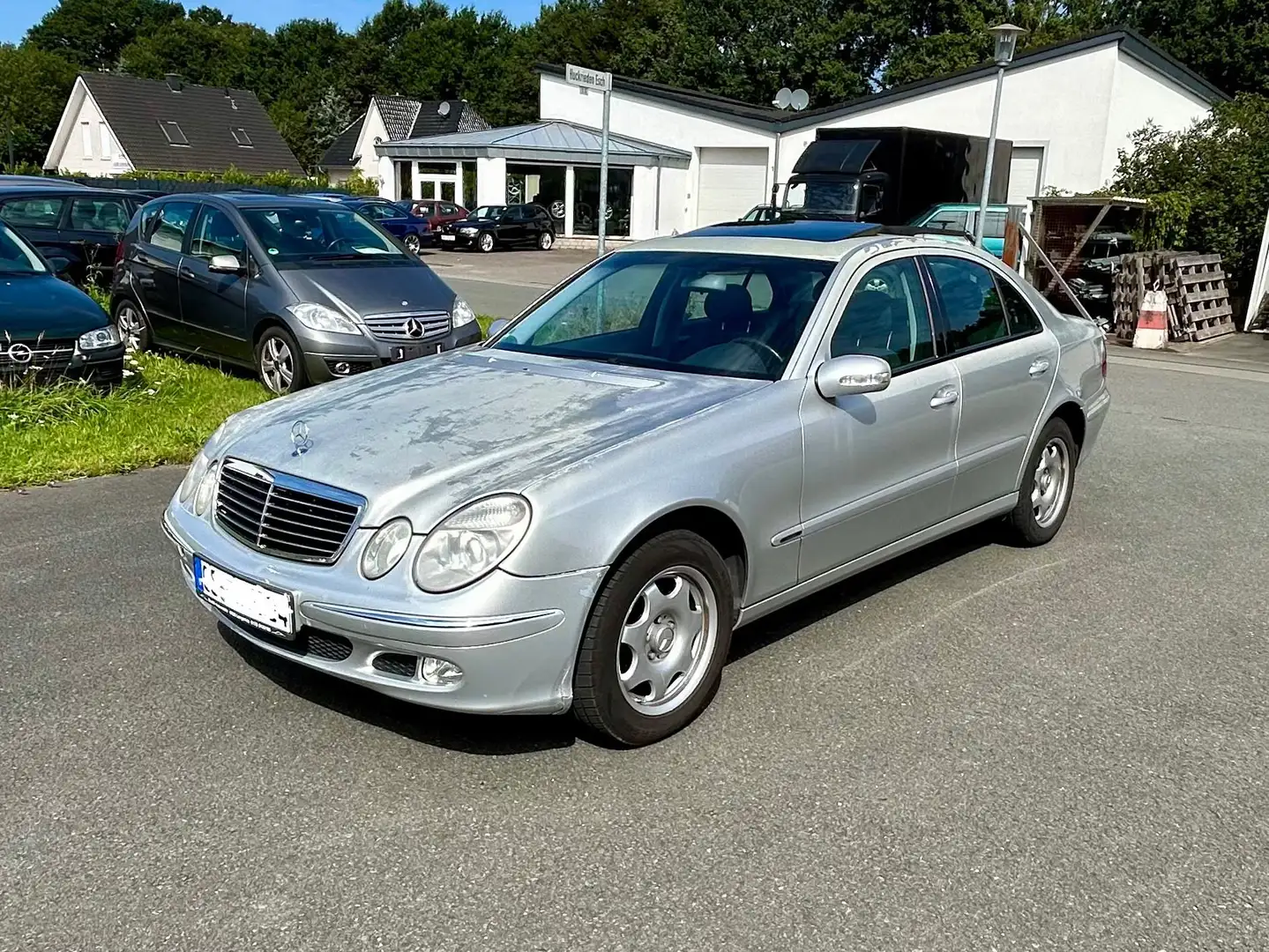 Mercedes-Benz E 270 CDI Classic Klima Schiebedach grüne Plakette Срібний - 1