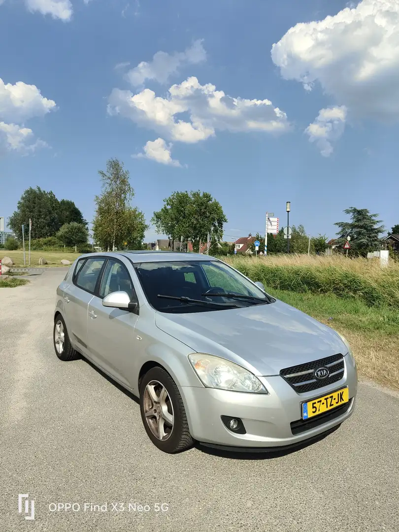 Kia Ceed / cee'd 1.6 X-ecutive Grijs - 2