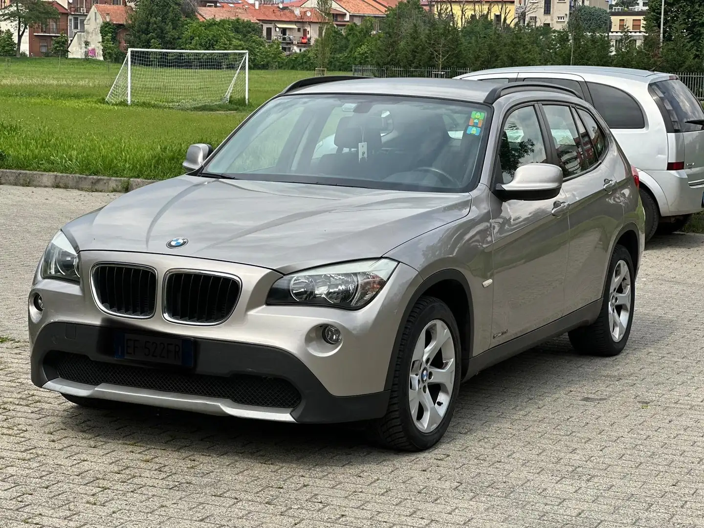 BMW 118 118d 5p 2.0 143cv dpf Бежевий - 1