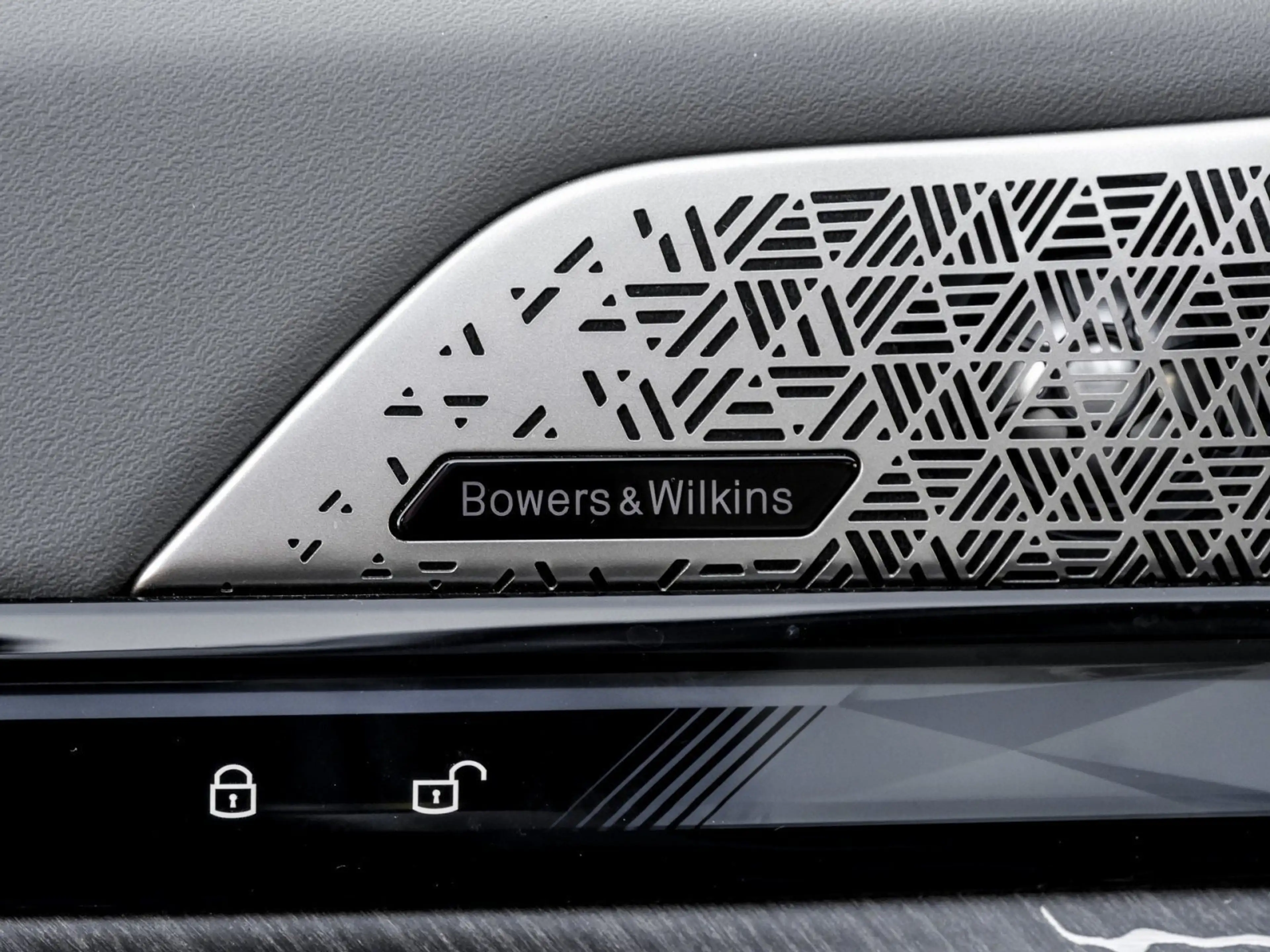 BMW i5 M60 xDrive M Sport HUD PANO ACC B&W 360 Grad — photo 13