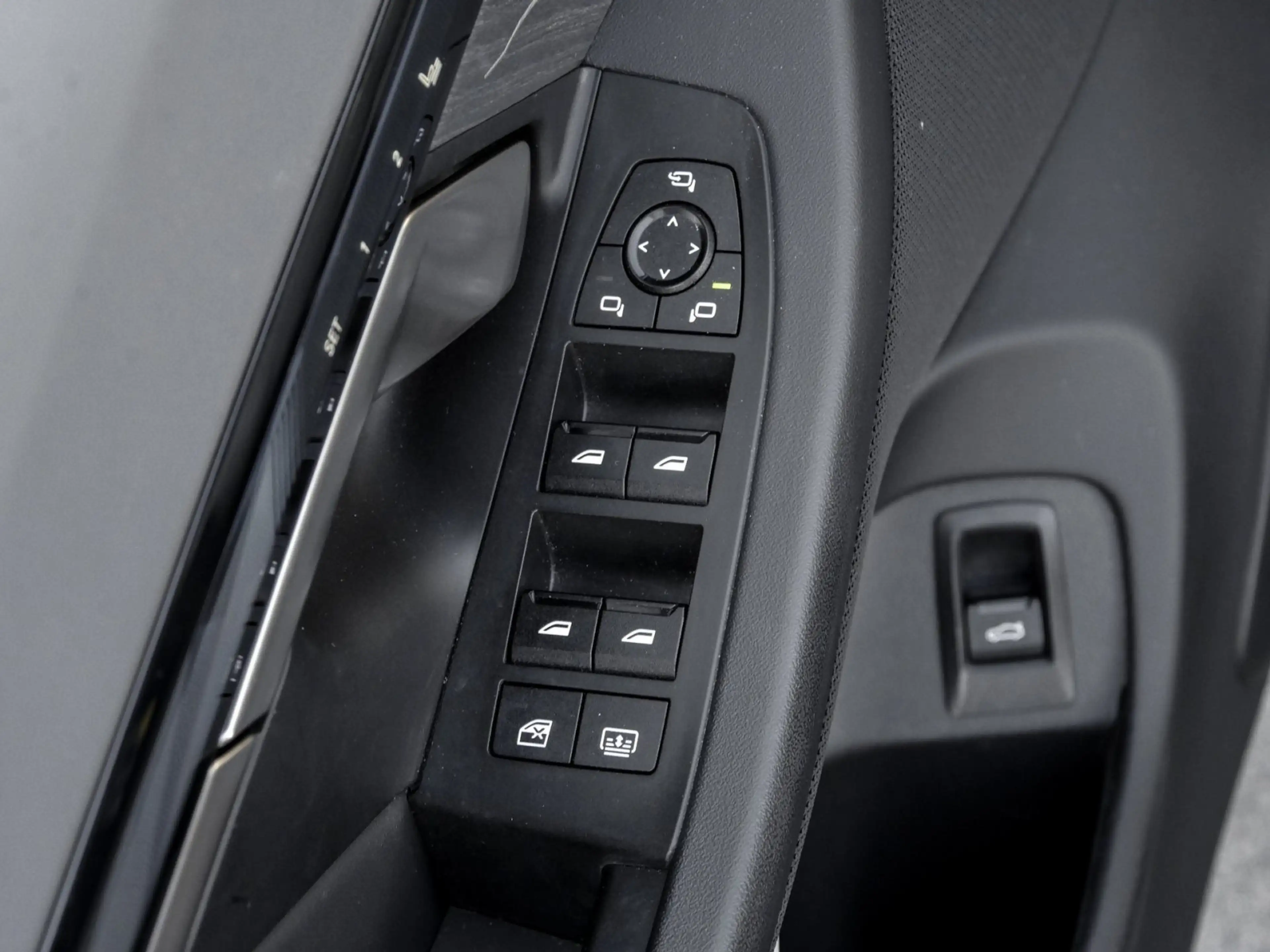 BMW i5 M60 xDrive M Sport HUD PANO ACC B&W 360 Grad — photo 17