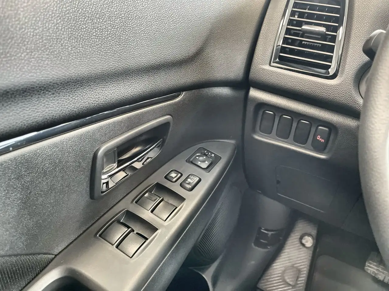 Mitsubishi RVR снимка Mitsubishi RVR