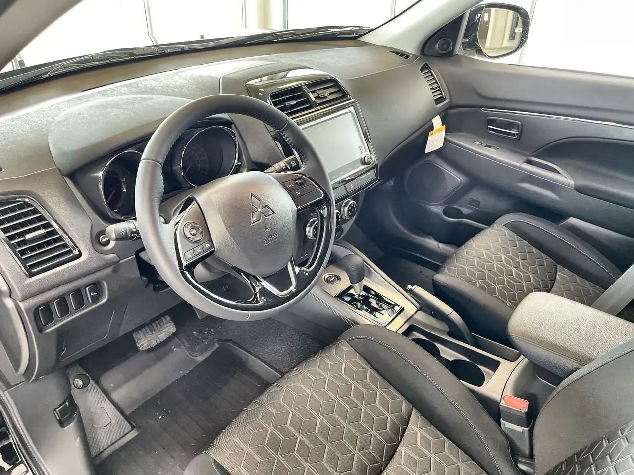 Mitsubishi RVR снимка Mitsubishi RVR
