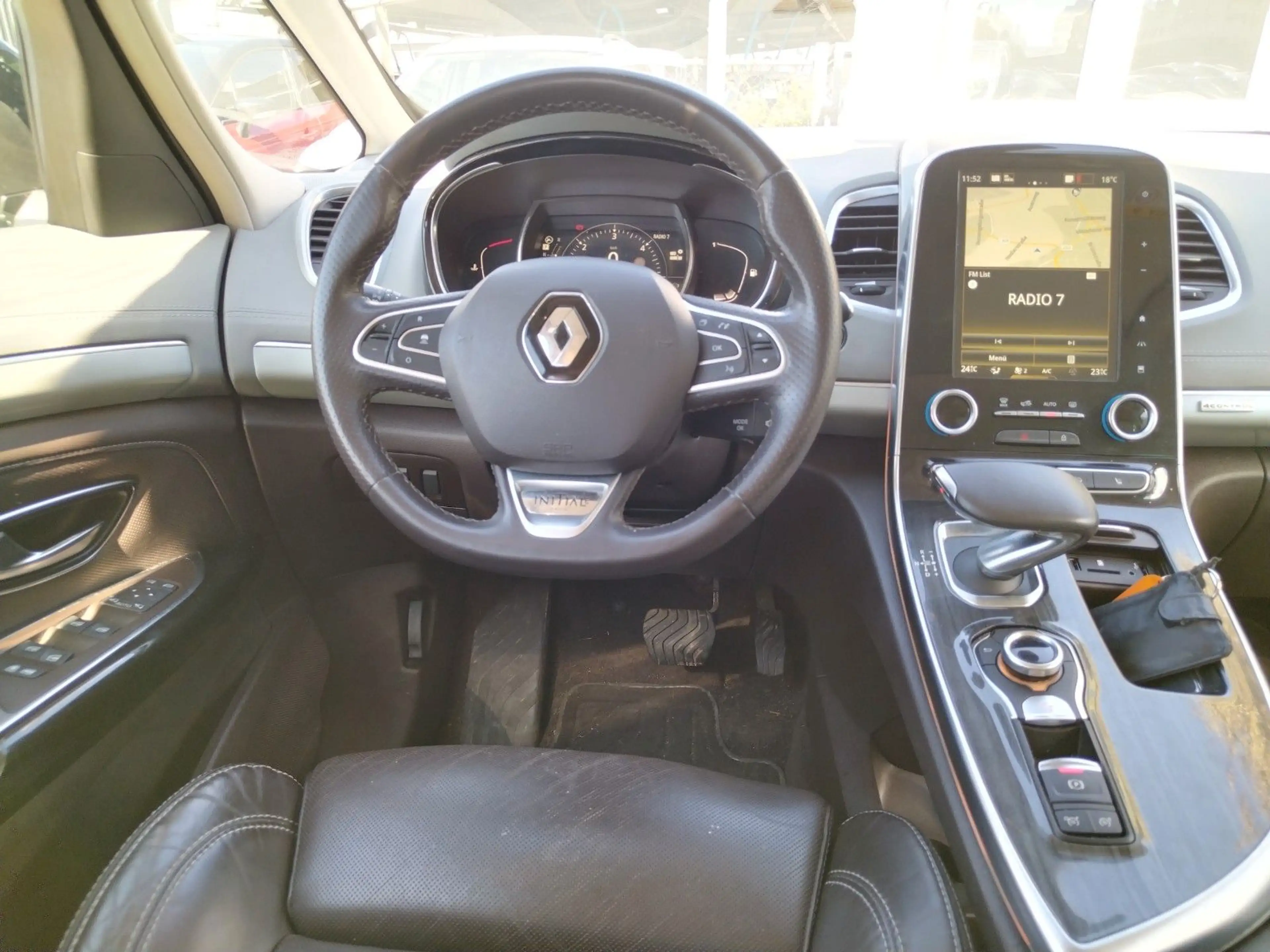 Renault Espace V Initiale Paris+VOLL+LEDER+NAVI+PANO+CAM — photo 15