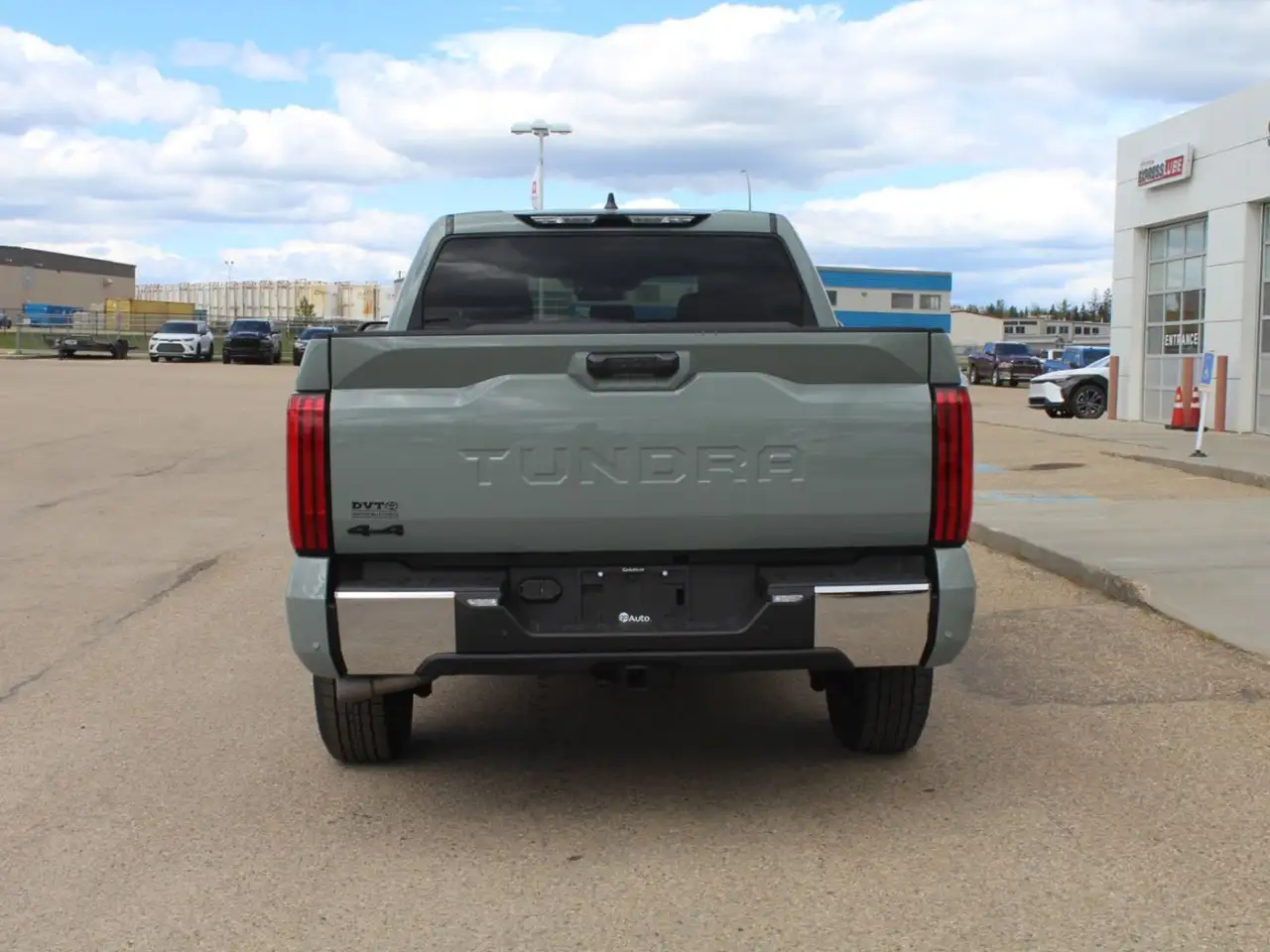 Toyota Tundra снимка Toyota Tundra