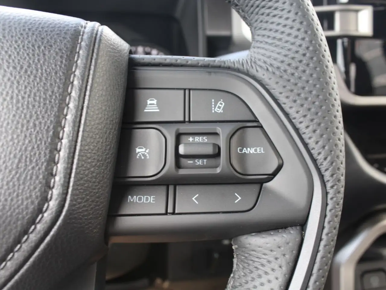 Toyota Tundra снимка Toyota Tundra