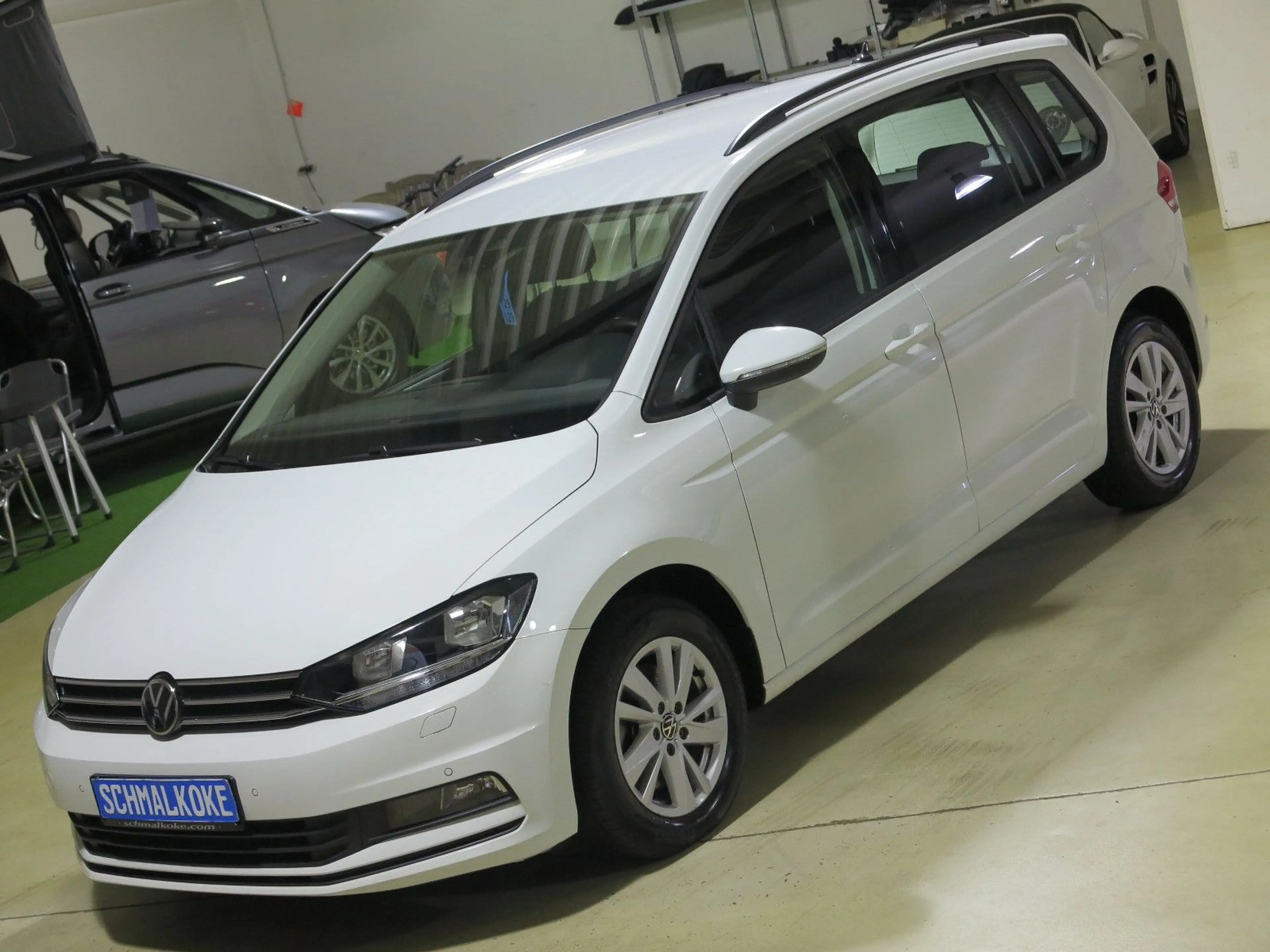 Volkswagen Touran 2.0 TDI SCR COMFORTL AHK Navi ACC DAB — photo 2