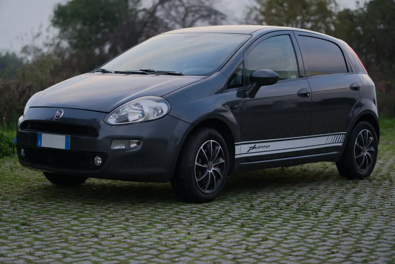 Fiat Punto Punto 5p 1.2 Street E6 Fekete - 2