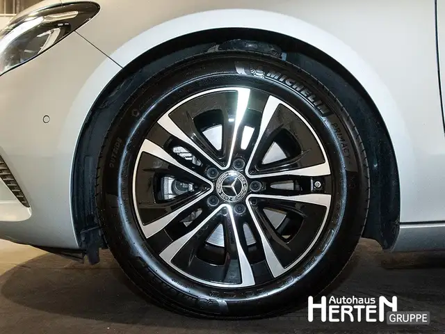 Mercedes-Benz B-Class view 5