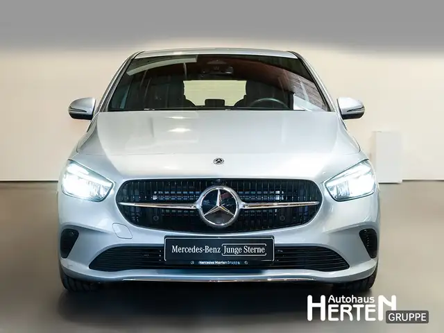 Mercedes-Benz B-Class view 2