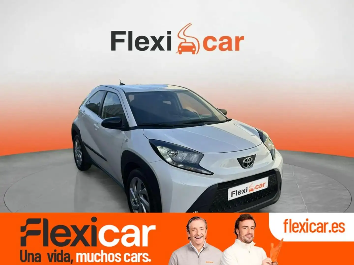 Toyota Aygo 1.0 VVT-I 72CV Chic Amarillo - 1