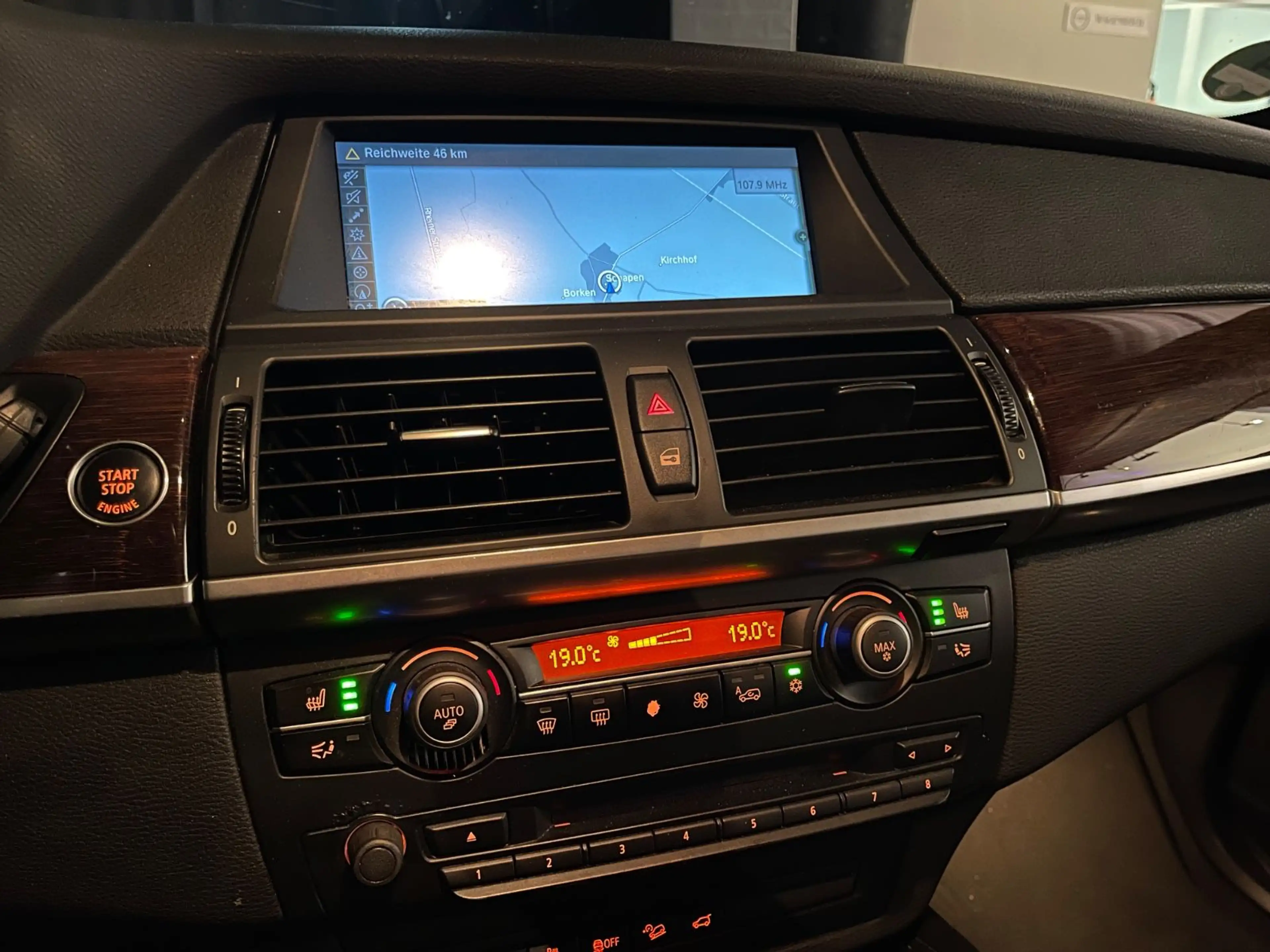 BMW X6 xDrive 35 d — photo 13