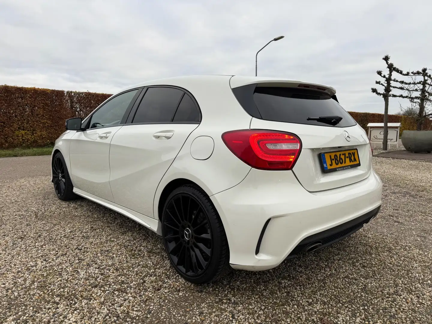 Mercedes-Benz A 180 Ambition Camera | Navi | Leer | LM | LED | Xenon Wit - 2