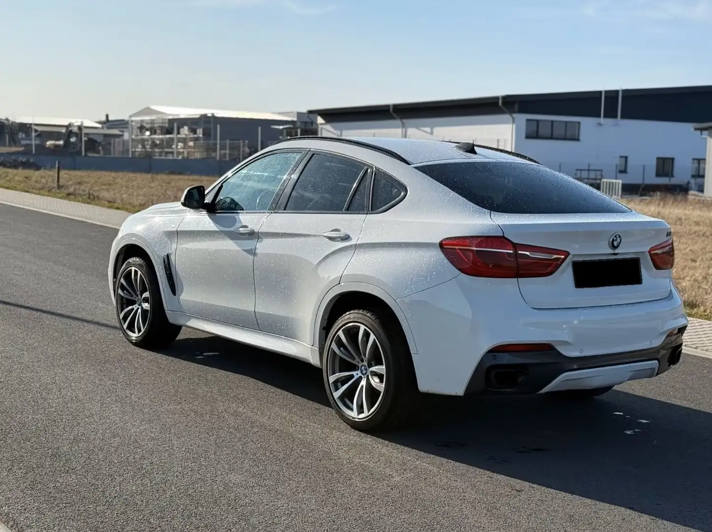 BMW X6 X6 xDrive30d Sport Activity Coupé Aut. Weiß - 2