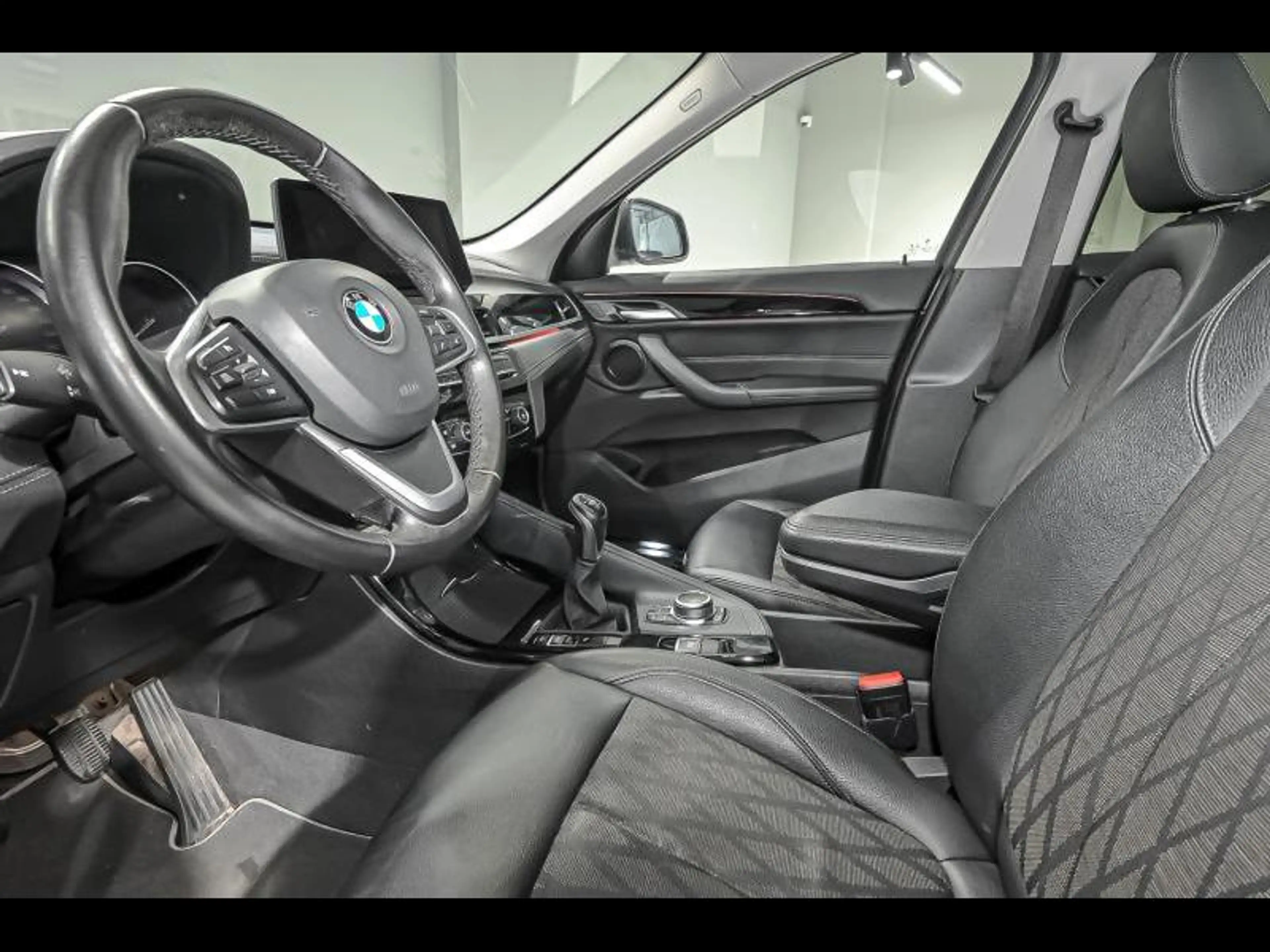BMW X1 xLine - PANO|HUD|CAM|DAB — photo 6