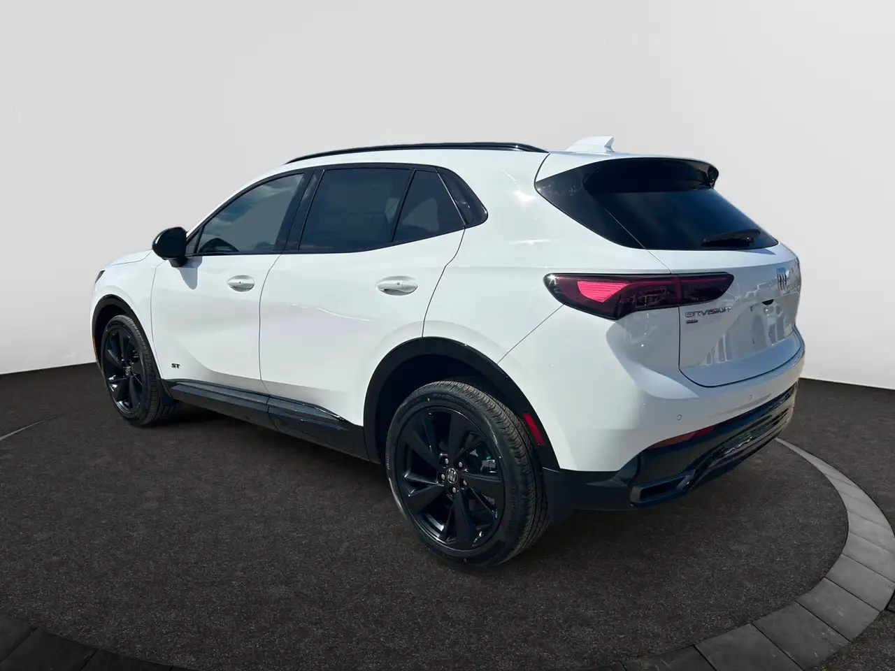 Buick Envision photo Buick Envision