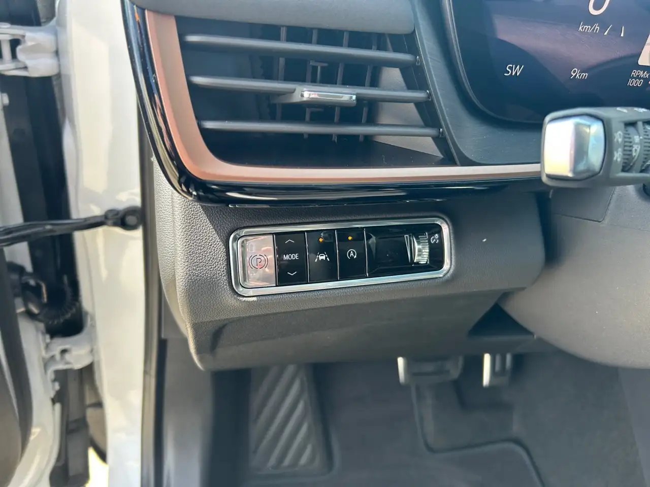 Buick Envision photo Buick Envision