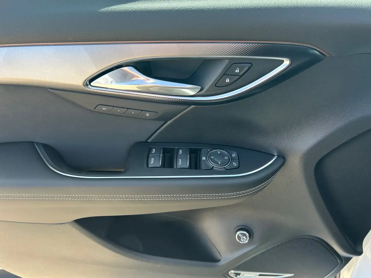 Buick Envision photo Buick Envision