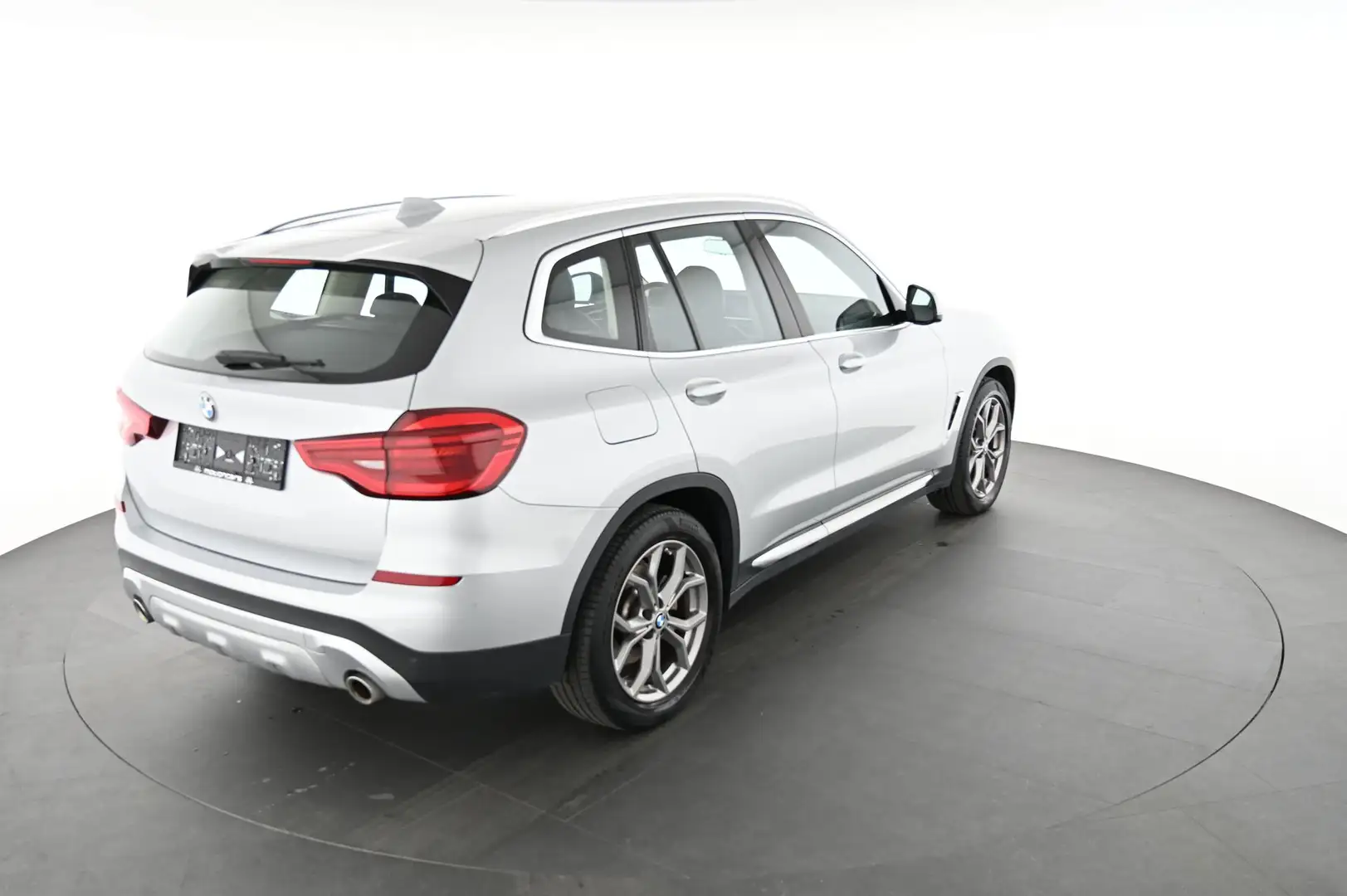 BMW X3 2.0 XDrive30i Aut. Silber - 2
