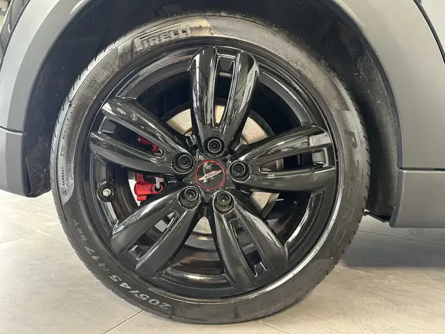 Mini Convertible view 3