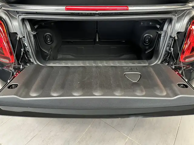 Mini Convertible view 8