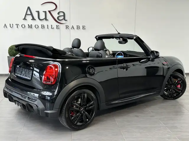 Mini Convertible view 4