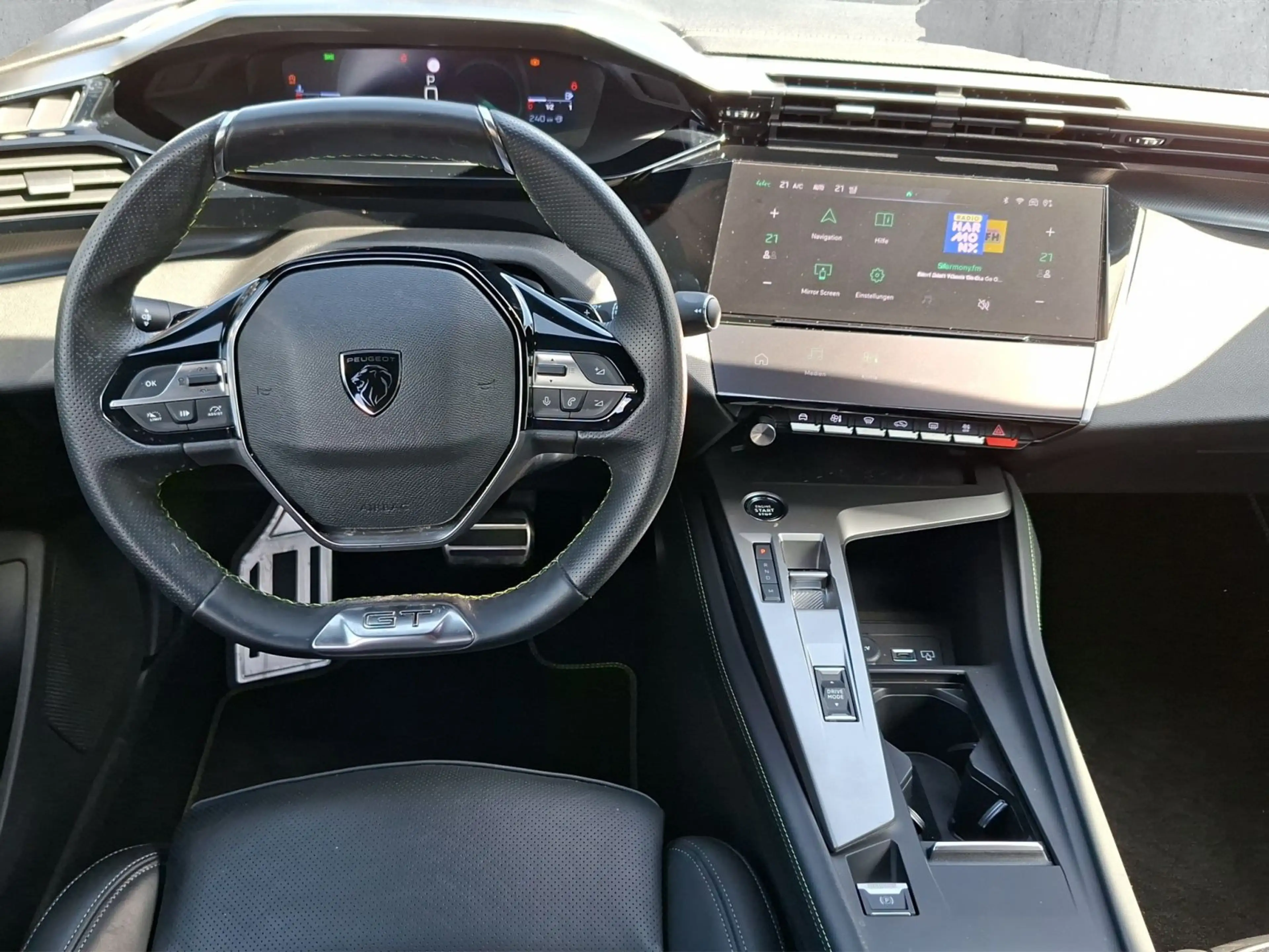 Peugeot 408 130 GT — photo 14