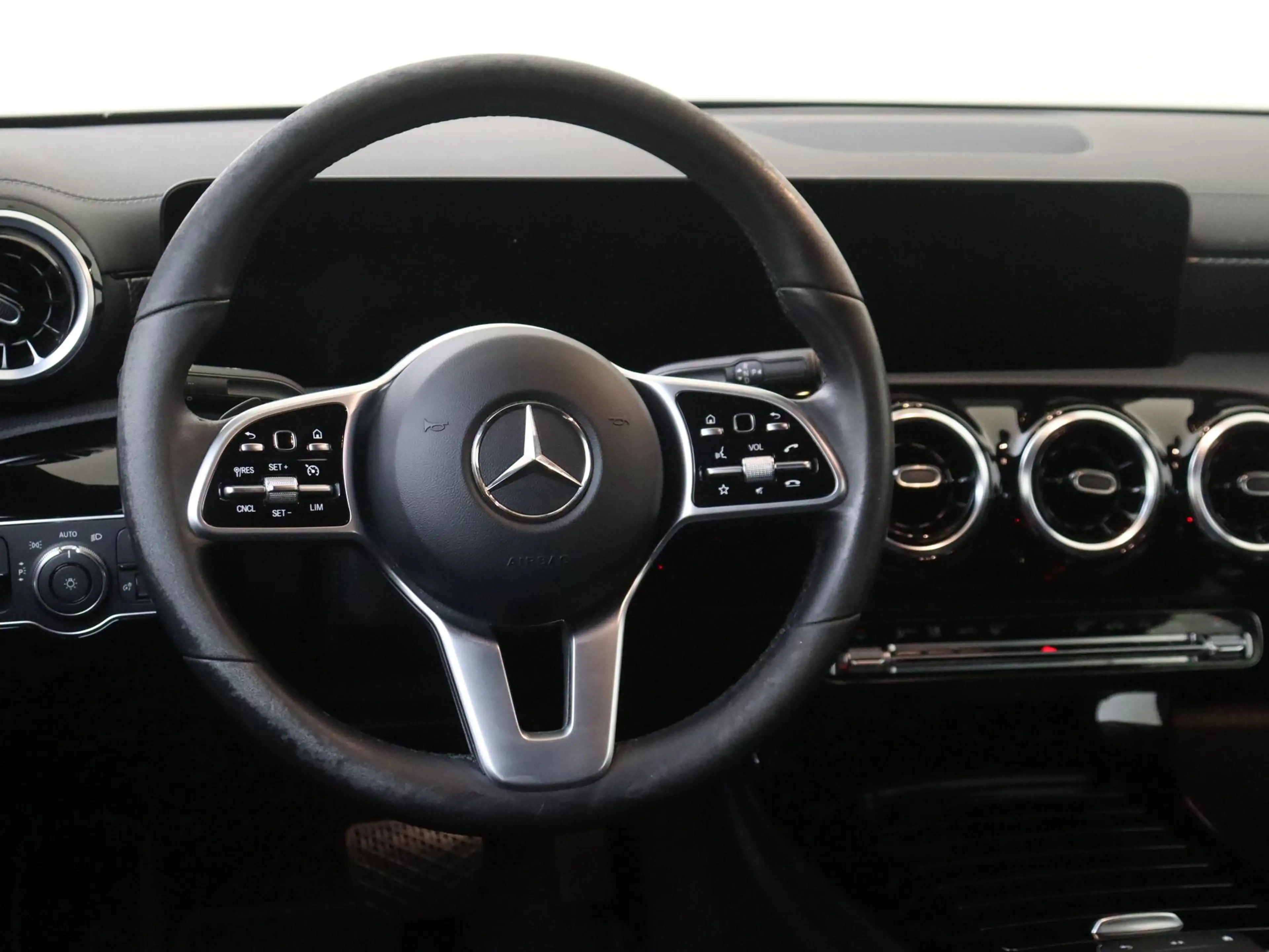 Mercedes-Benz CLA 180 Luxury Line | Wordt Verwacht | Stoelverwarming | A — photo 11
