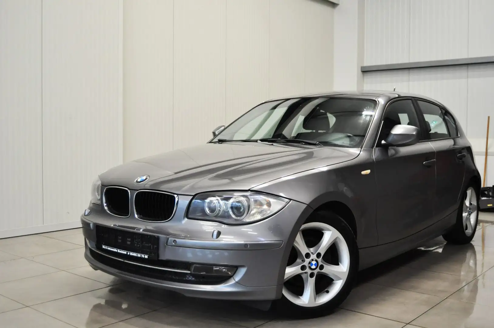 BMW 116 d/ KLIMA / PDC / XENON Grijs - 1