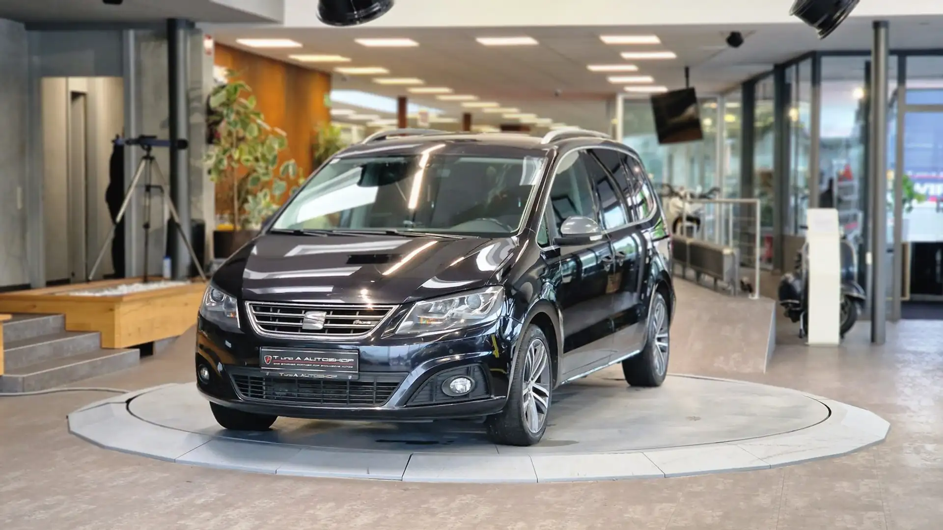 SEAT Alhambra 2.0 TDI FR-Line DSG *Standheizung*Navi*AHK*Kamera* Schwarz - 2